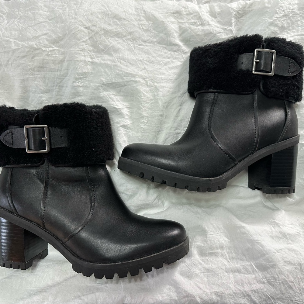 UGG Elisiana Boot